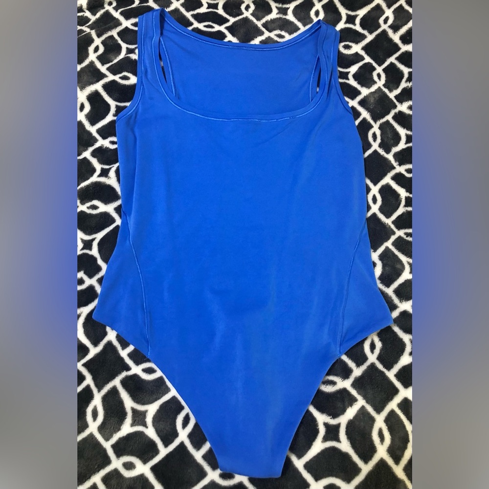lululemon athletica NWOT  Square-Neck Bodysuit